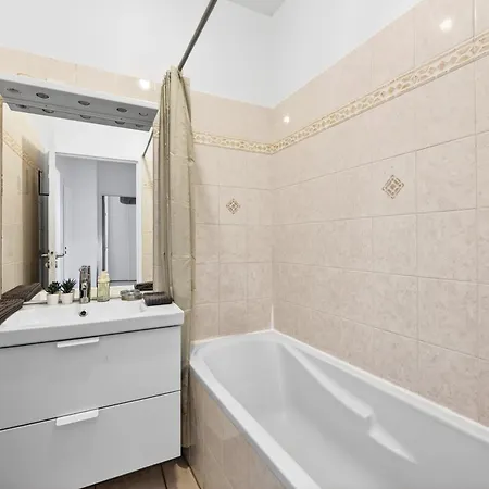 Quartier Bastille Charonne 2 Bedroom With Netflix